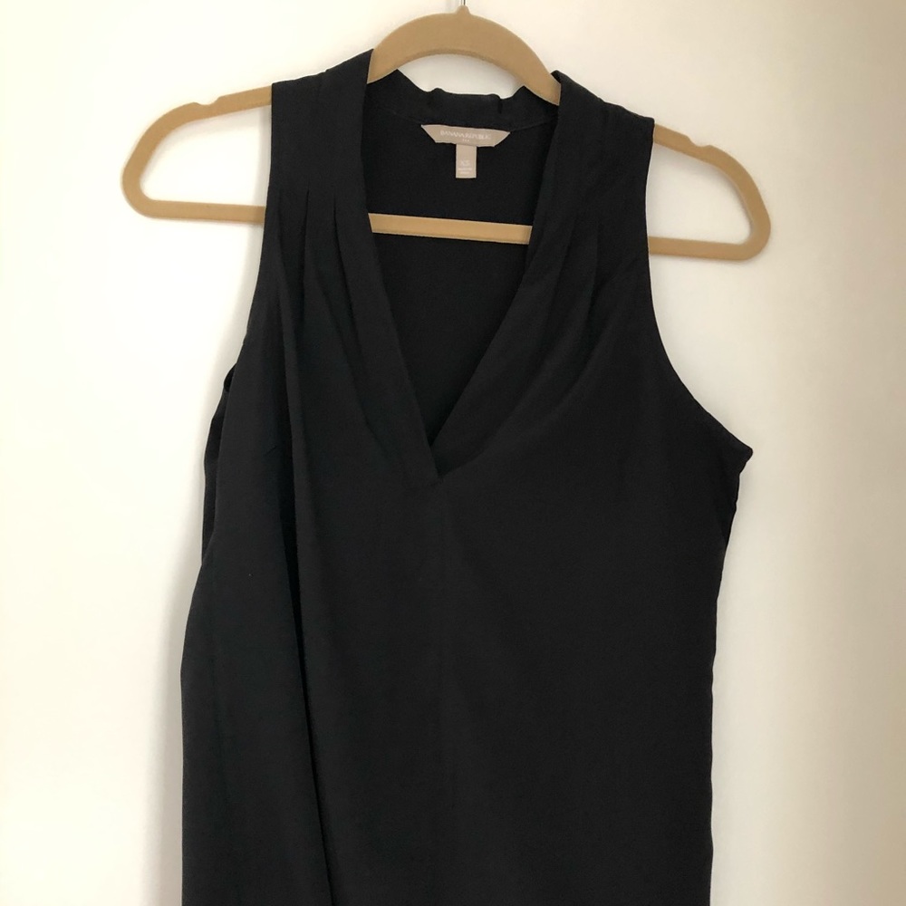 Banana Republic black sleeveless blouse XS